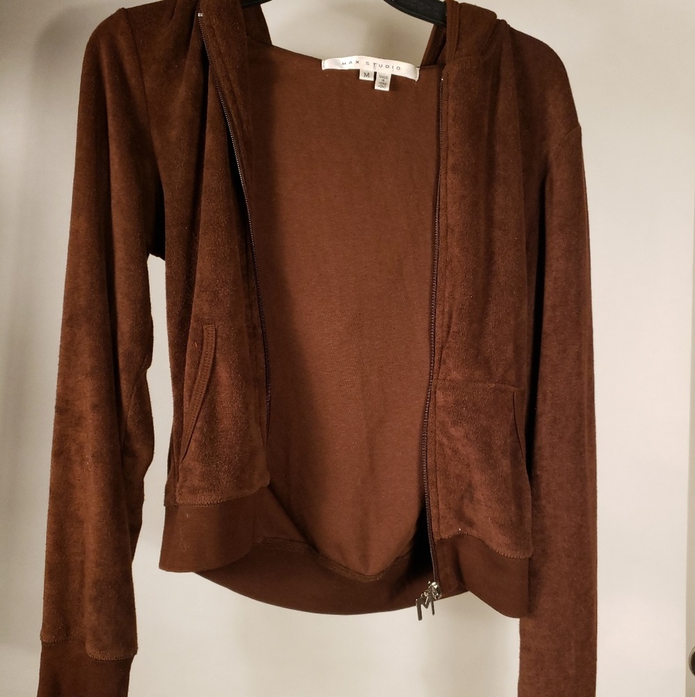 Women. Brown. Zip up. Long sleeve. Hooded sweater.